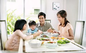 Lý giải điềm báo tốt xấu khi nằm mơ thấy ăn cơm