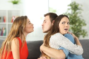 Mơ thấy người yêu mình ngoại tình