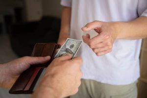 Nằm mơ thấy cho mượn tiền đánh con gì trúng cả lô và đề