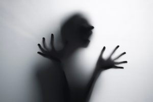 Mơ thấy người chết sống lại đánh con gì?